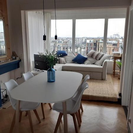 Gezellig Centraal Gelegen Penthouse Oostende Apartment Luaran gambar